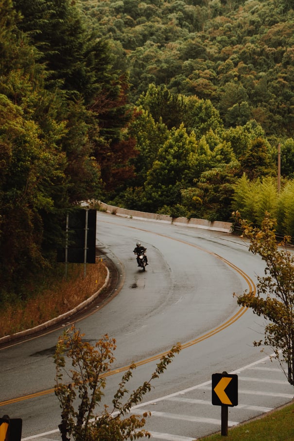 asphalt-biker-curve-775205